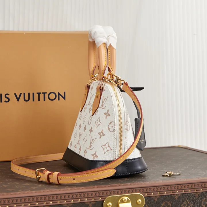 スーパーコピー ルイヴィトン キーホルダー