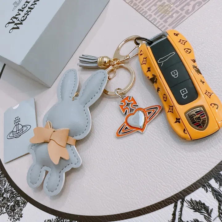 スーパーコピー ヴィヴィアン・ウエストウッド キーホルダー