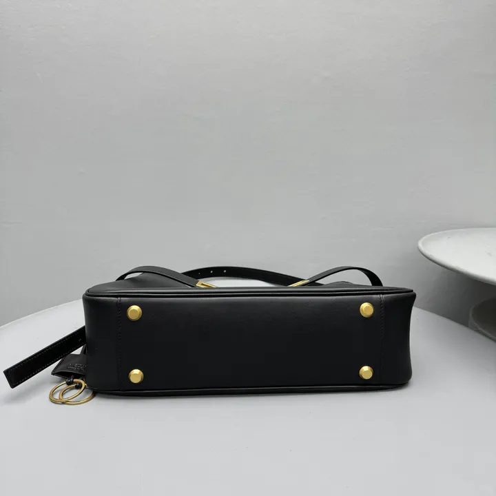 スーパーコピー バレンシアガ キーホルダー