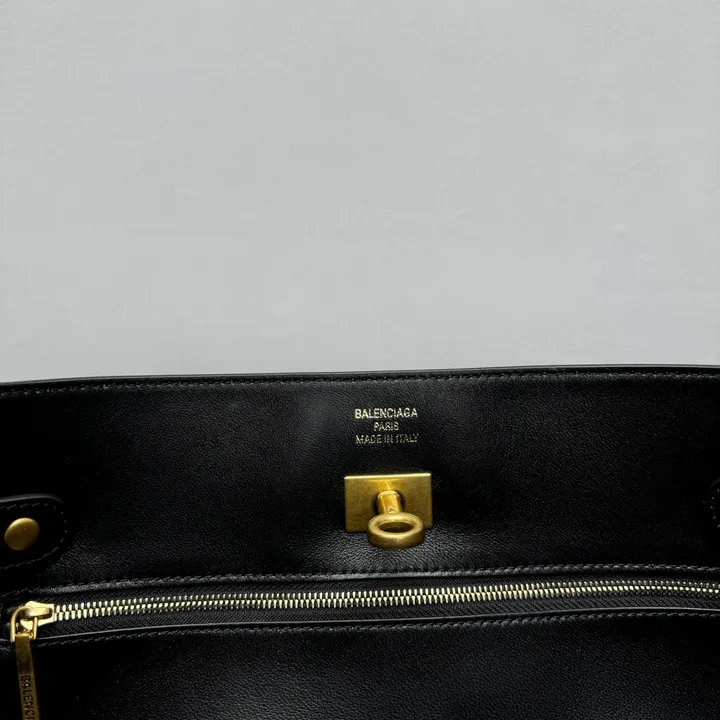 スーパーコピー バレンシアガ キーホルダー