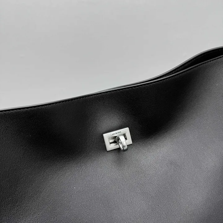 スーパーコピー バレンシアガ キーホルダー