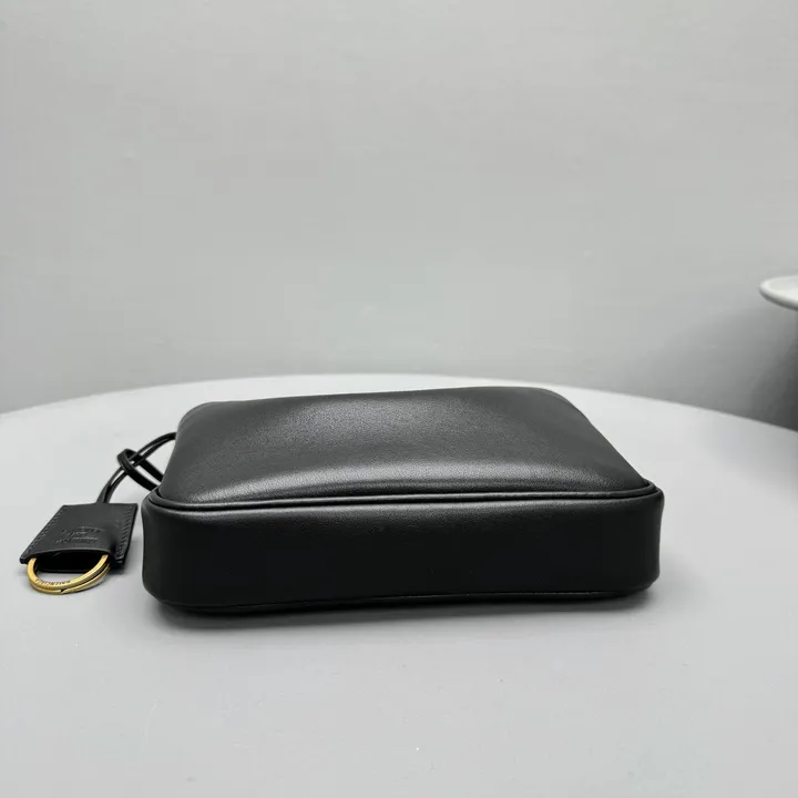 スーパーコピー バレンシアガ キーホルダー