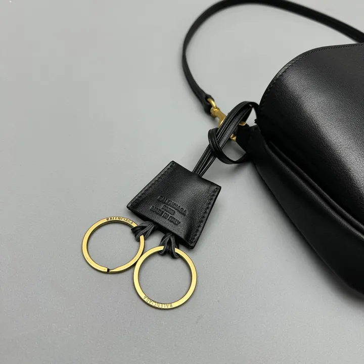 スーパーコピー バレンシアガ キーホルダー