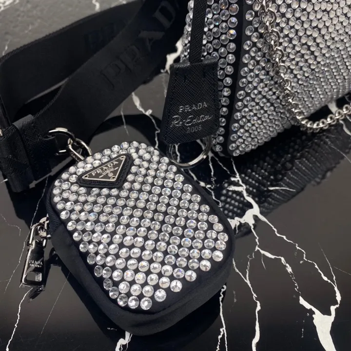 スーパーコピー プラダ キーホルダー