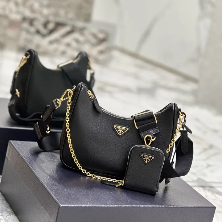 スーパーコピー バレンシアガ キーホルダー