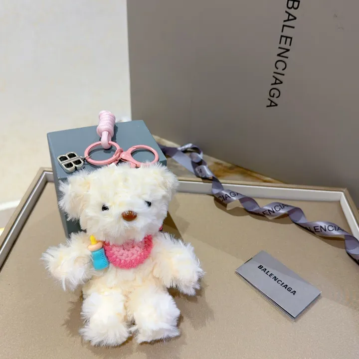 スーパーコピー バレンシアガ キーホルダー
