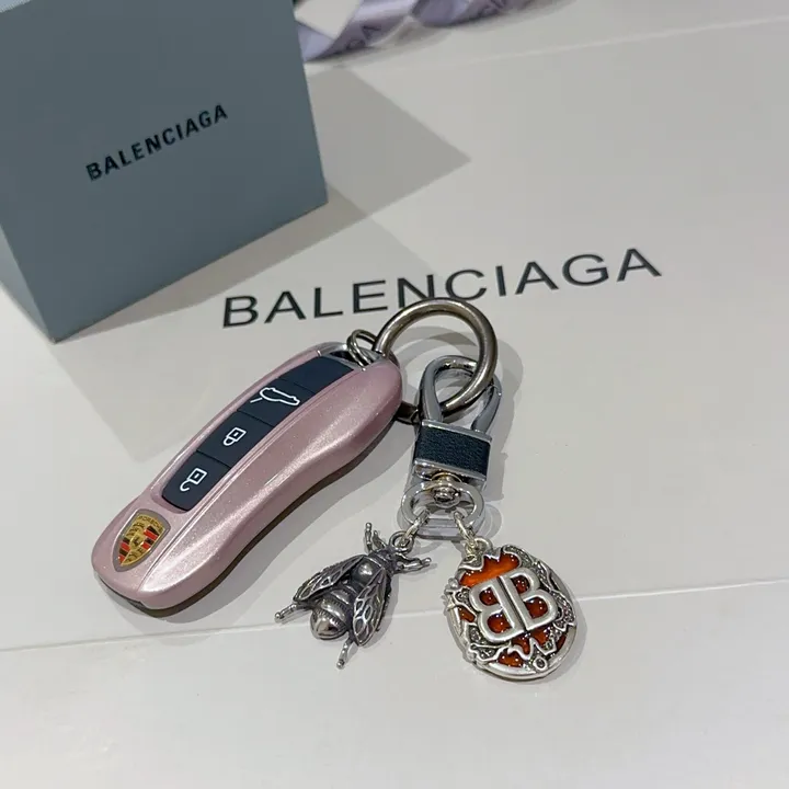 スーパーコピー バレンシアガ キーホルダー