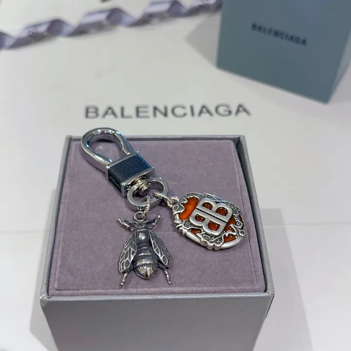 スーパーコピー バレンシアガ キーホルダー