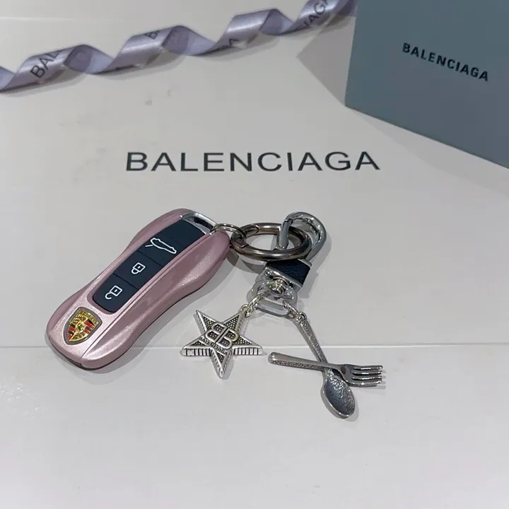 スーパーコピー バレンシアガ キーホルダー