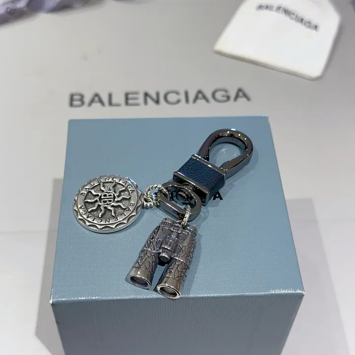 スーパーコピー バレンシアガ キーホルダー