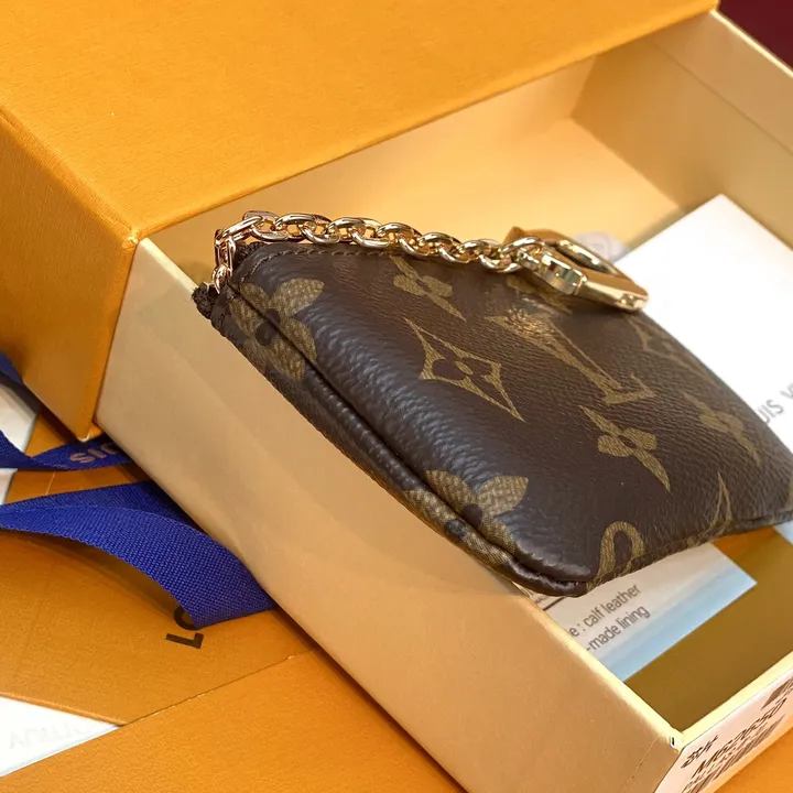 スーパーコピー ルイヴィトン キーホルダー