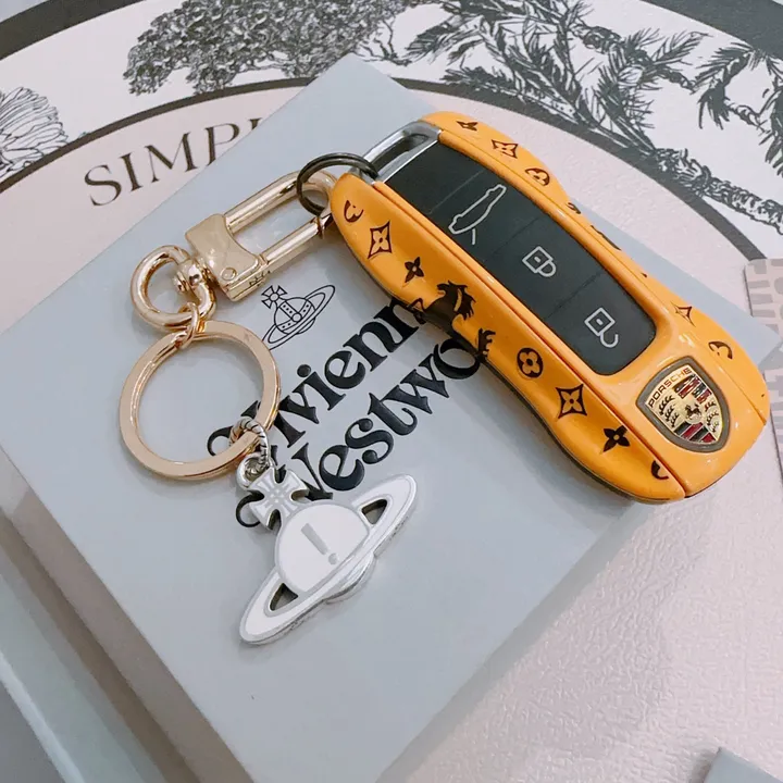 スーパーコピー ヴィヴィアン・ウエストウッド キーホルダー