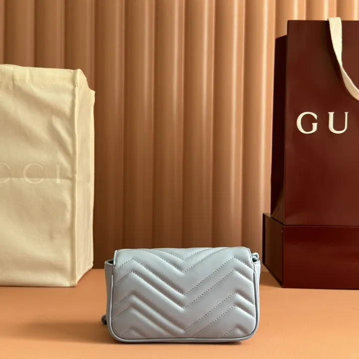 スーパーコピー ルイヴィトン キーホルダー