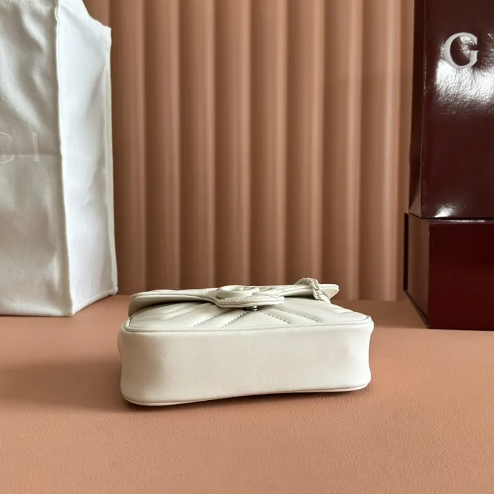 スーパーコピー ルイヴィトン キーホルダー