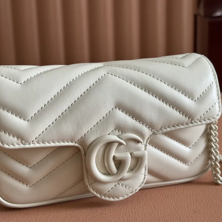 スーパーコピー ルイヴィトン キーホルダー