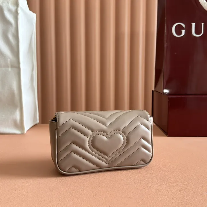 スーパーコピー グッチ キーホルダー