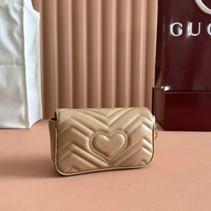 スーパーコピー グッチ キーホルダー