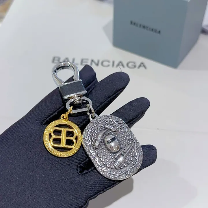 スーパーコピー バレンシアガ キーホルダー