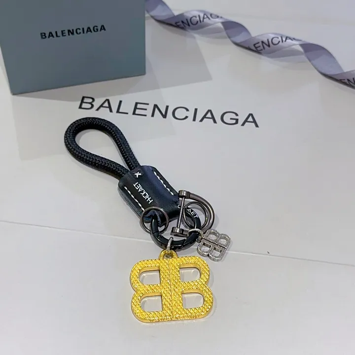 スーパーコピー バレンシアガ キーホルダー