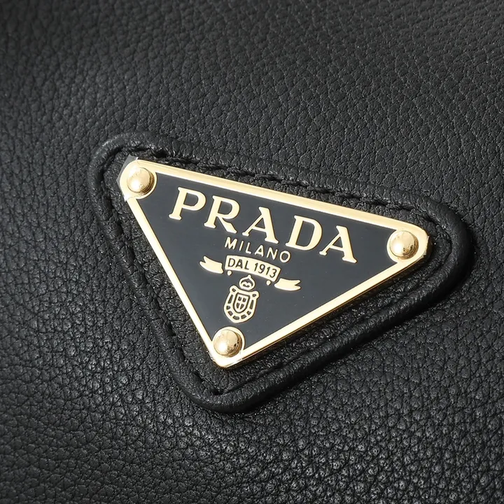 スーパーコピー プラダ キーホルダー