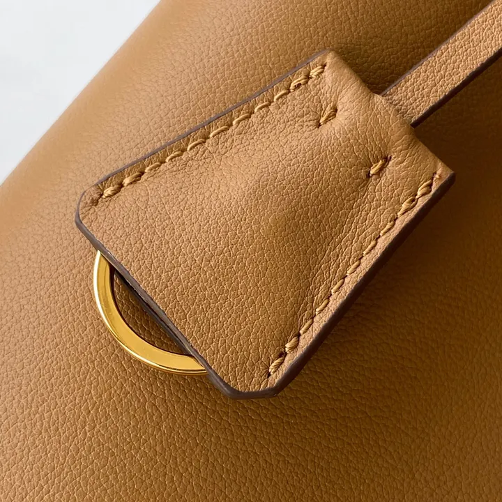 スーパーコピー プラダ キーホルダー