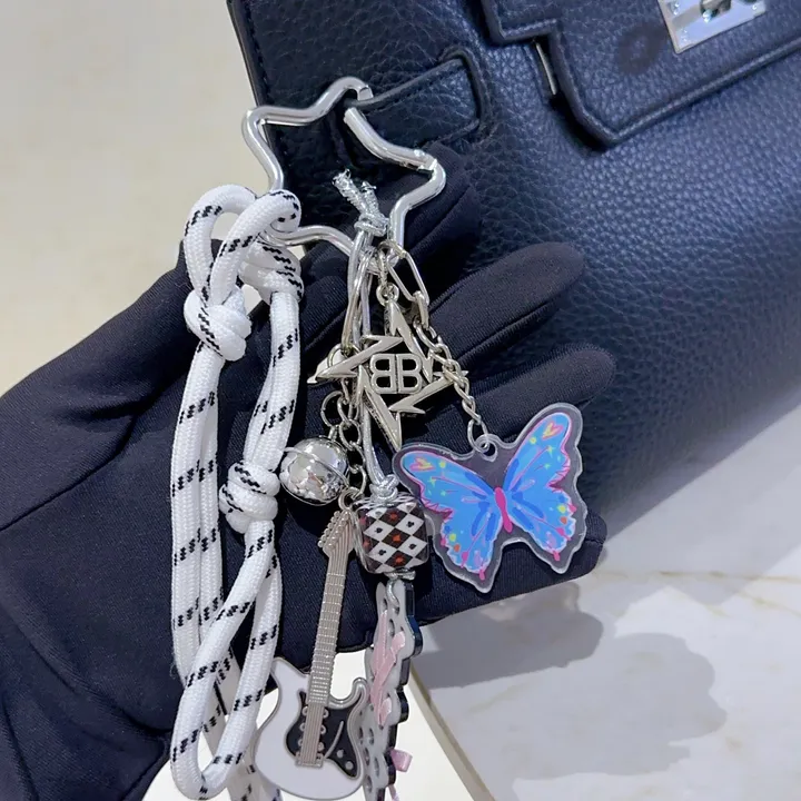 スーパーコピー バレンシアガ キーホルダー