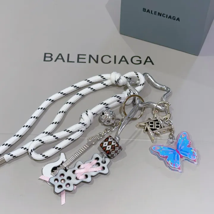スーパーコピー バレンシアガ キーホルダー