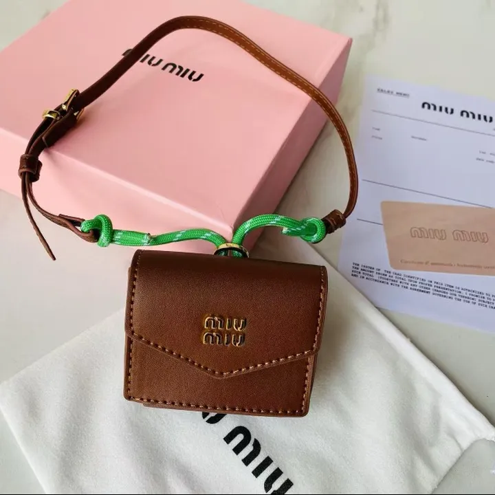 スーパーコピー ミュウミュウ キーホルダー