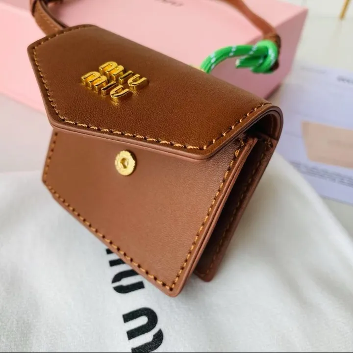 スーパーコピー ミュウミュウ キーホルダー