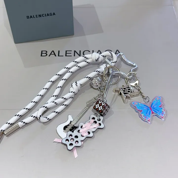 スーパーコピー バレンシアガ キーホルダー