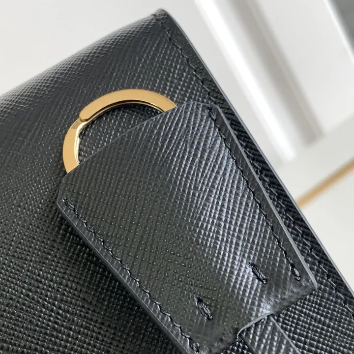 スーパーコピー プラダ キーホルダー