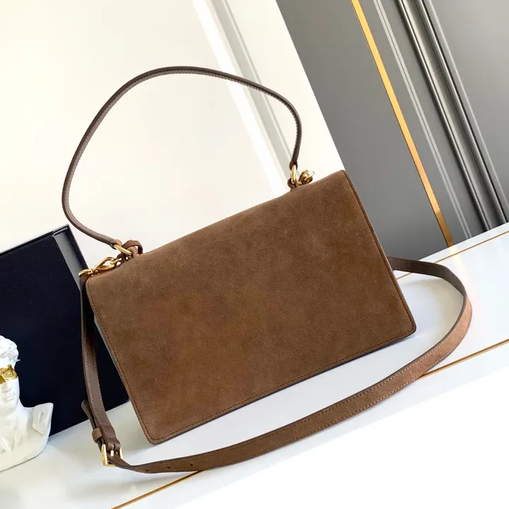 スーパーコピー プラダ キーホルダー