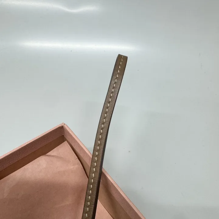 スーパーコピー ミュウミュウ キーホルダー