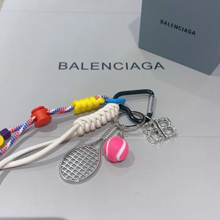 スーパーコピー バレンシアガ キーホルダー