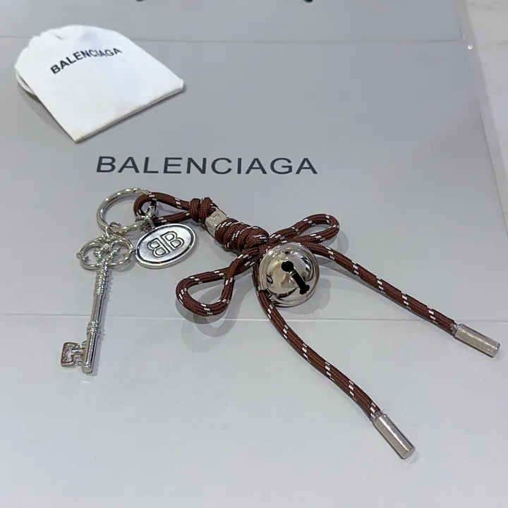 スーパーコピー バレンシアガ キーホルダー