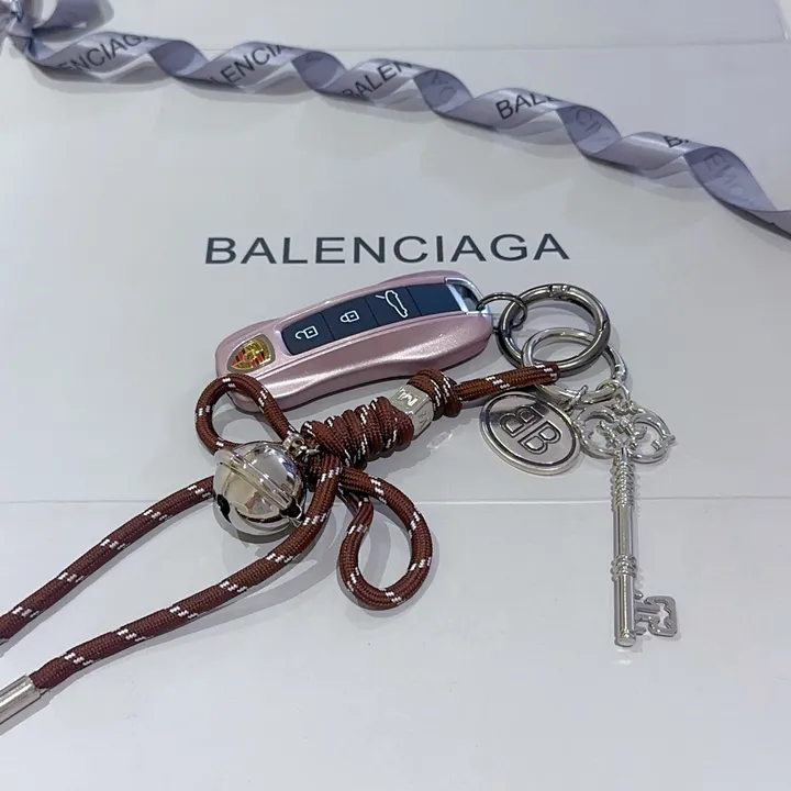 スーパーコピー バレンシアガ キーホルダー