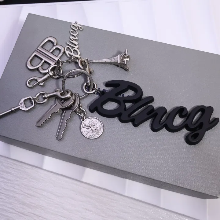 スーパーコピー バレンシアガ キーホルダー