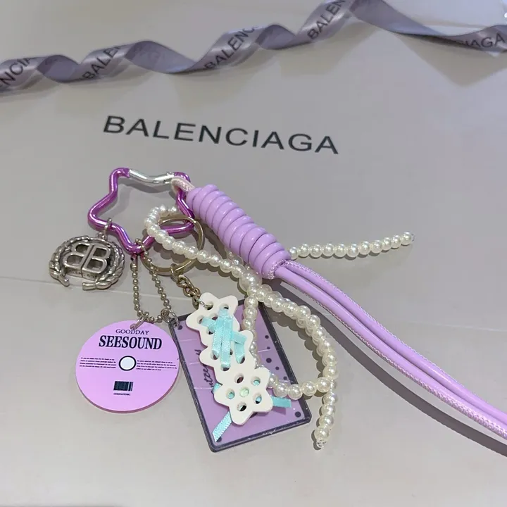 スーパーコピー バレンシアガ キーホルダー