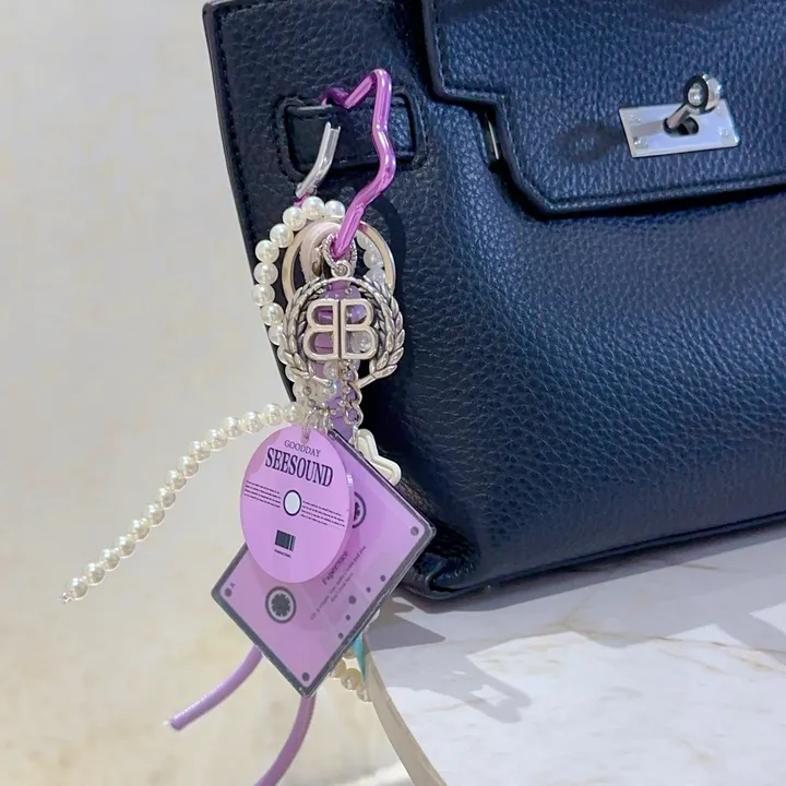 スーパーコピー バレンシアガ キーホルダー