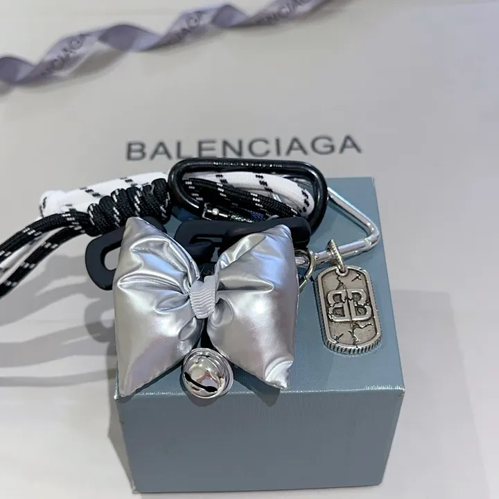 スーパーコピー バレンシアガ キーホルダー