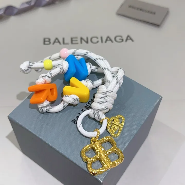 スーパーコピー バレンシアガ キーホルダー