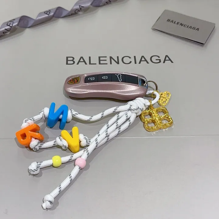 スーパーコピー バレンシアガ キーホルダー