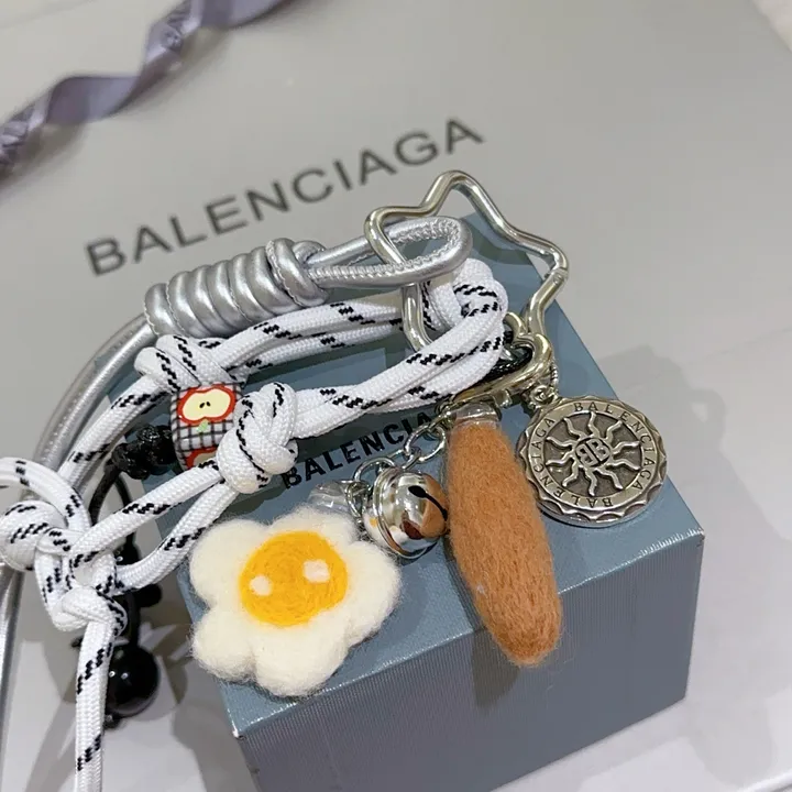 スーパーコピー バレンシアガ キーホルダー