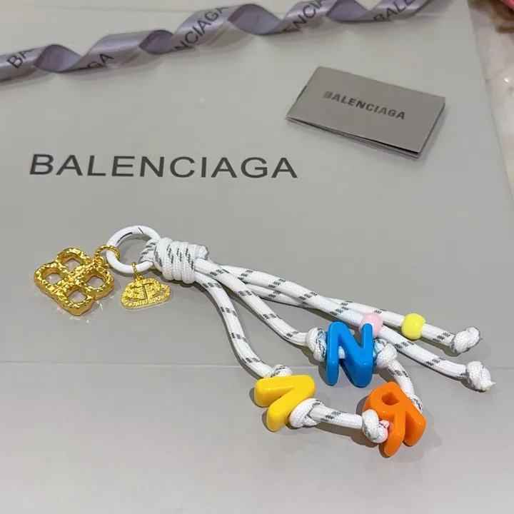 スーパーコピー バレンシアガ キーホルダー