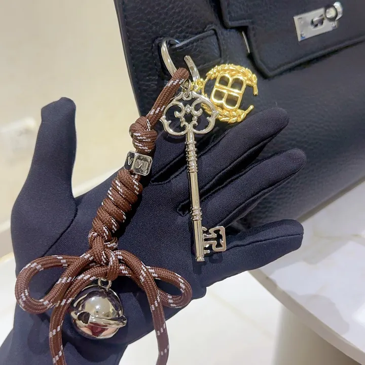 スーパーコピー バレンシアガ キーホルダー