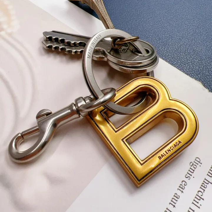 スーパーコピー バレンシアガ キーホルダー