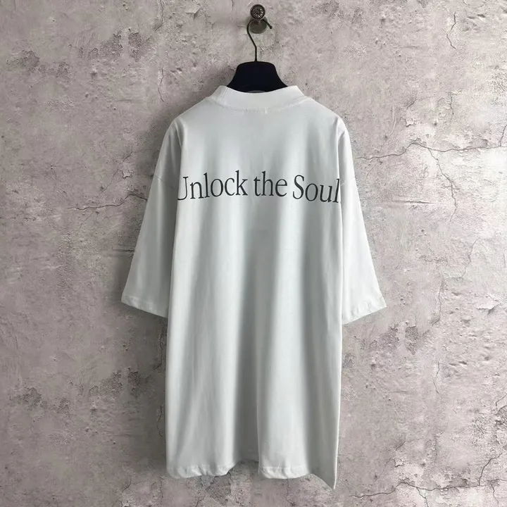 スーパーコピー バレンシアガ キーホルダー