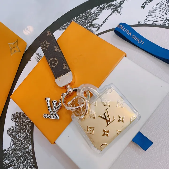 スーパーコピー ルイヴィトン キーホルダー