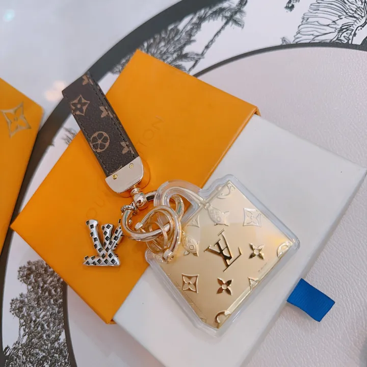 スーパーコピー ルイヴィトン キーホルダー