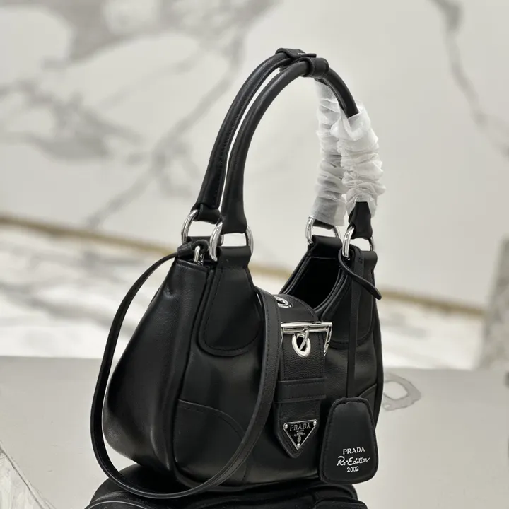 スーパーコピー プラダ キーホルダー